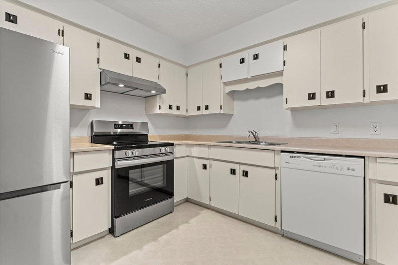 104 - 32885 George Ferguson Way