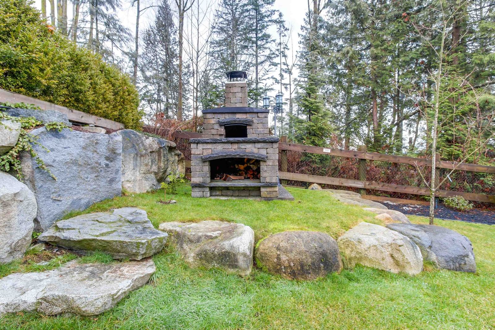 Listing Image 18