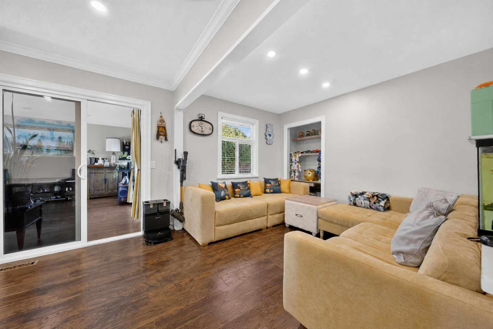 Listing Image 22
