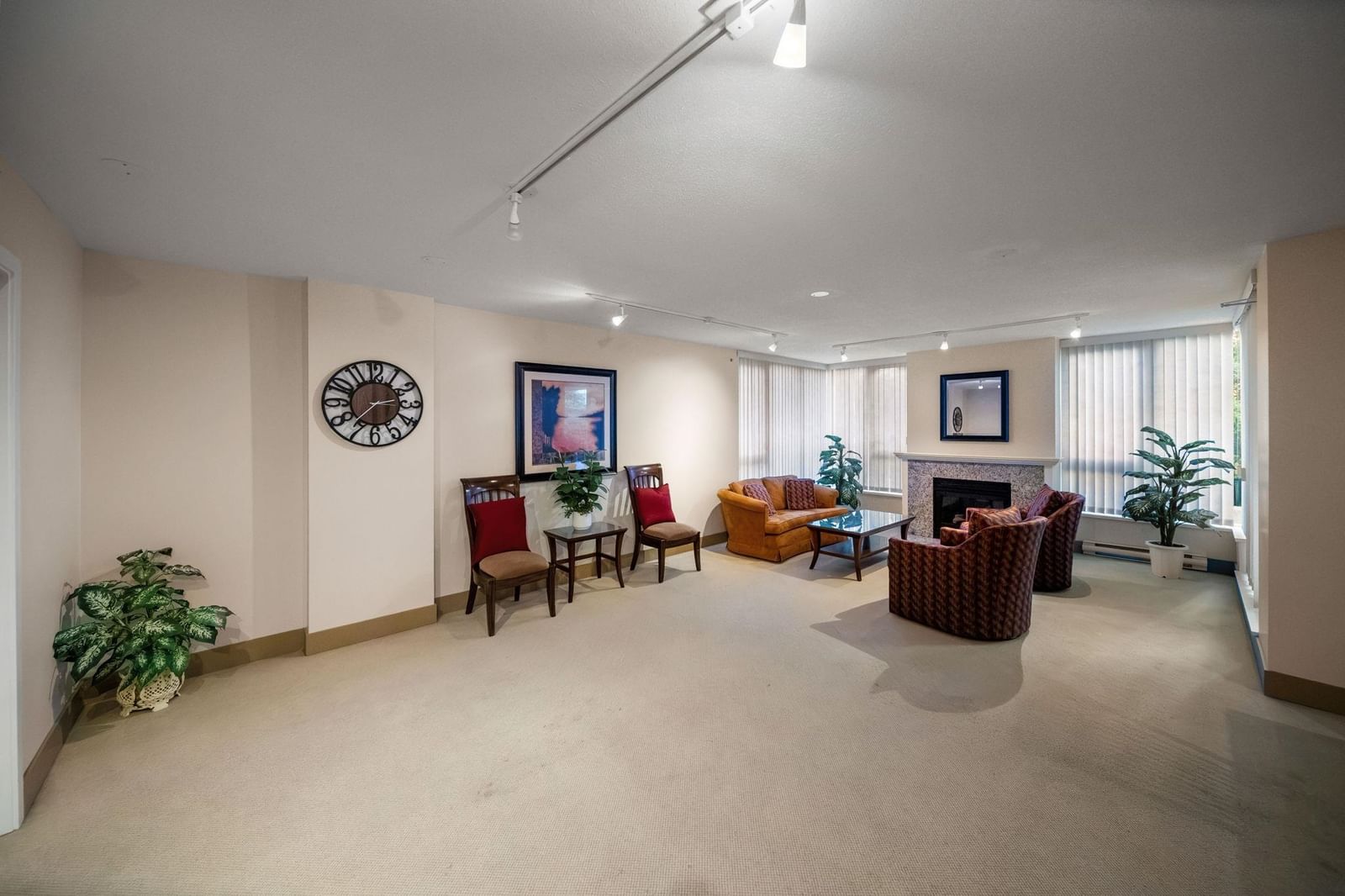 Listing Image 33