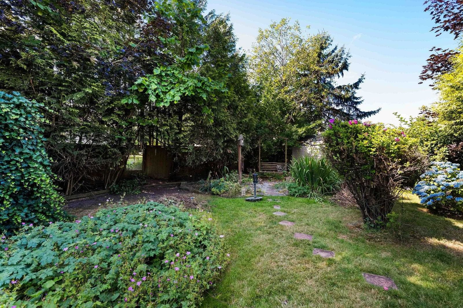 Listing Image 27
