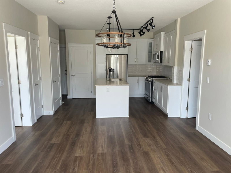 511 - 11077 Ravine Drive