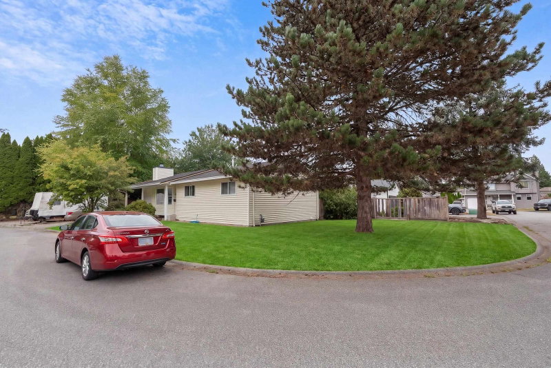 22760 Balabanian Circle