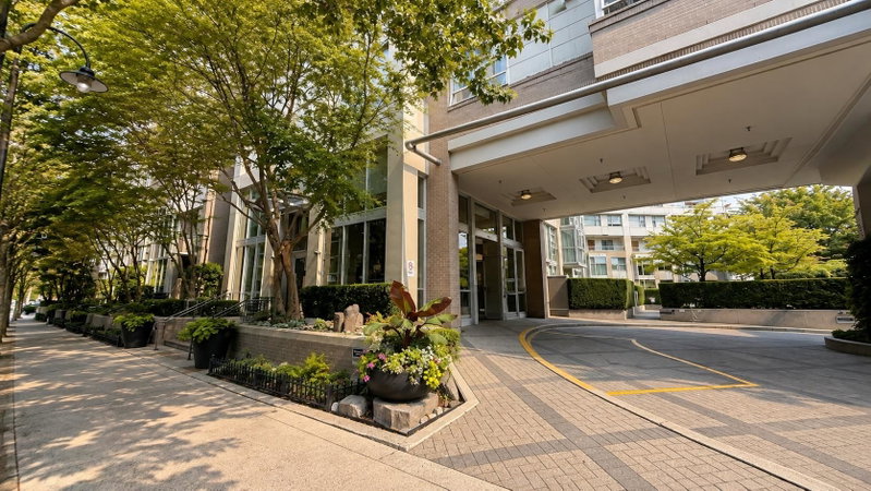 608 - 1228 Marinaside Crescent Street