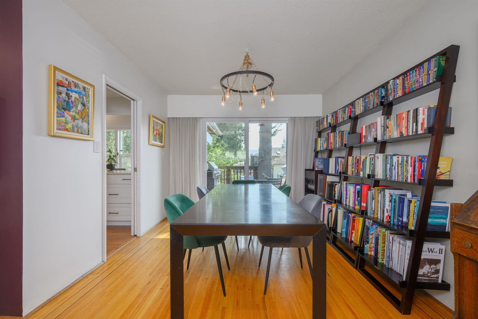 Listing Image 15