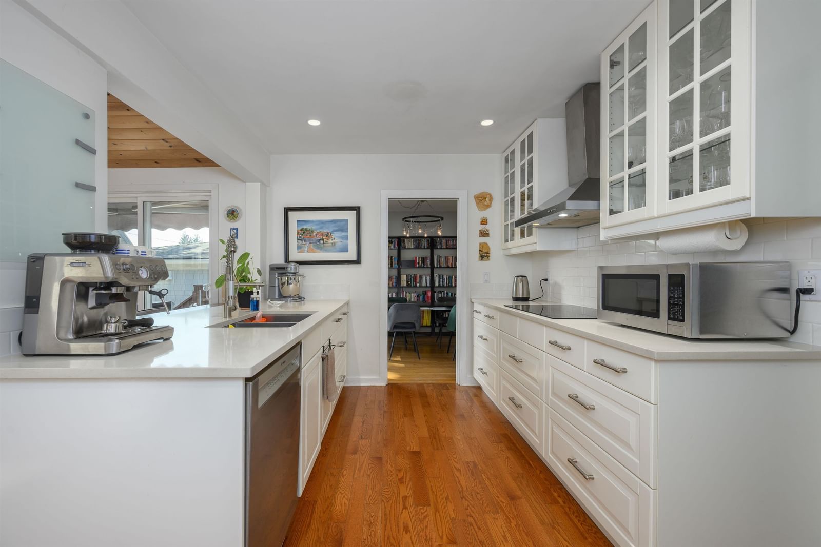 Listing Image 5