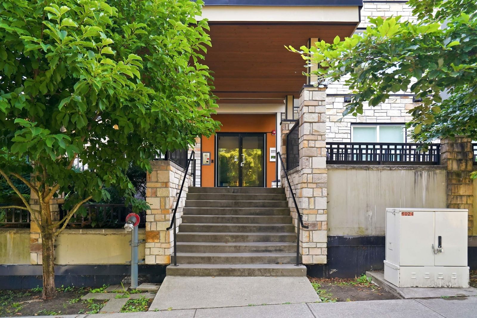 Listing Image 26