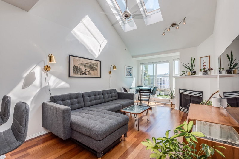 404 - 3939 Hastings Street