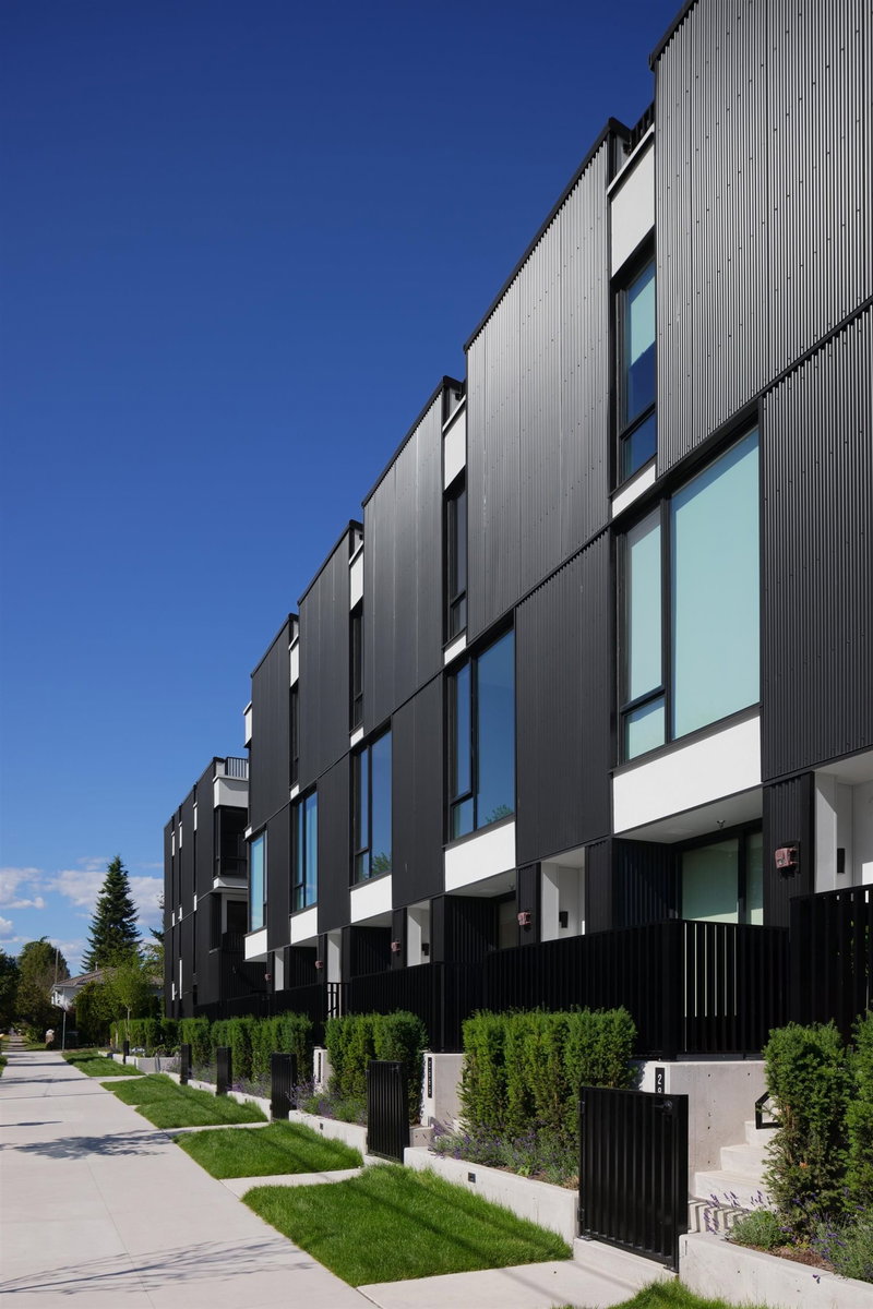151 - 2451 Grandview Highway N