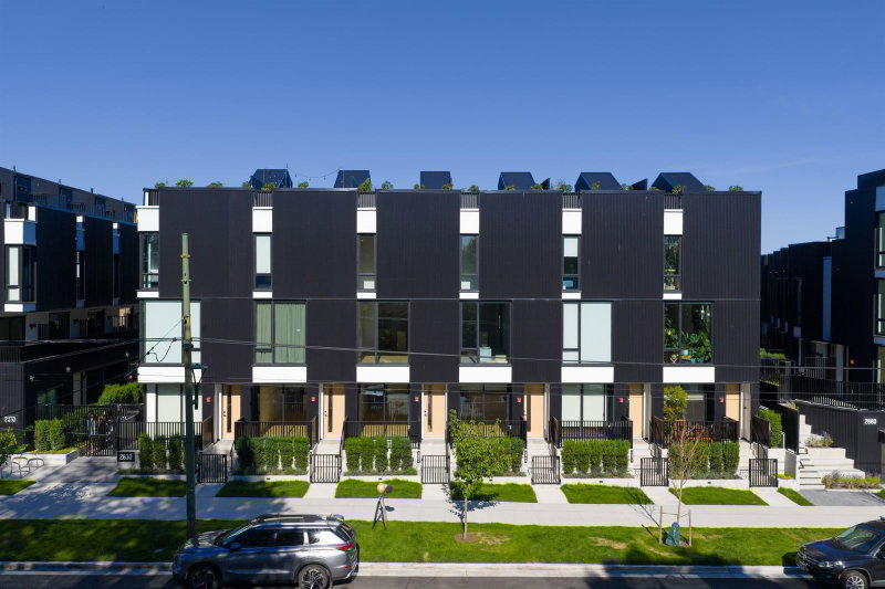 151 - 2451 Grandview Highway N