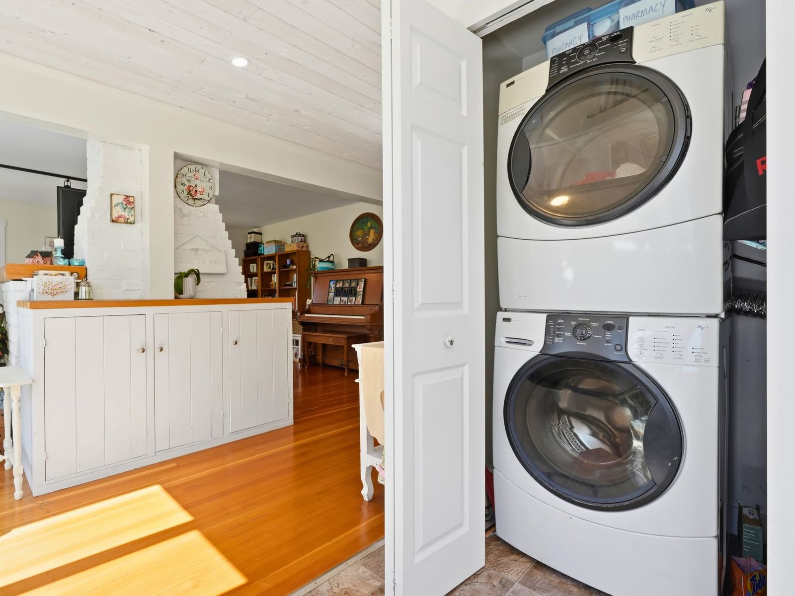 Listing Image 18