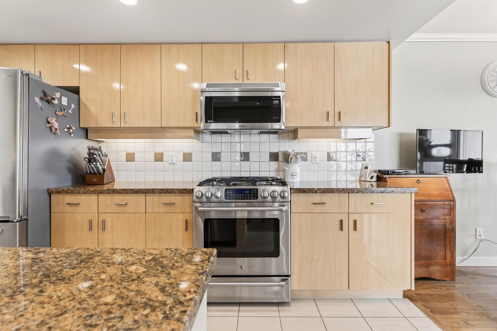 Listing Image 13