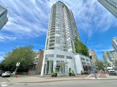 1002 - 1201 Marinaside Crescent