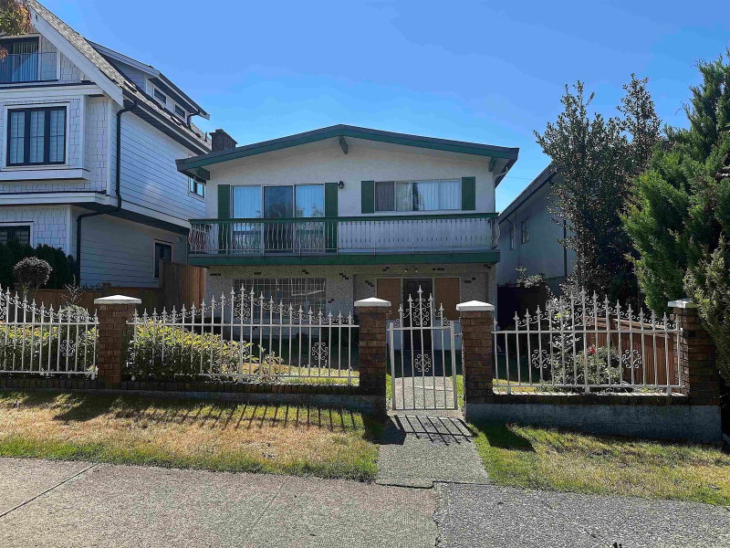 3126 20th Avenue E