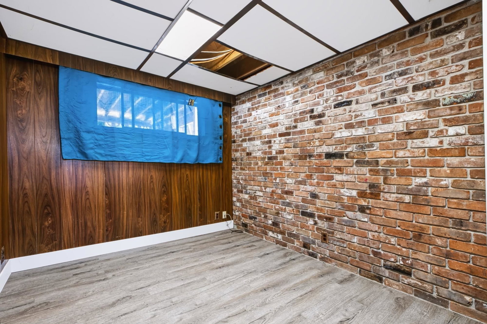 Listing Image 23
