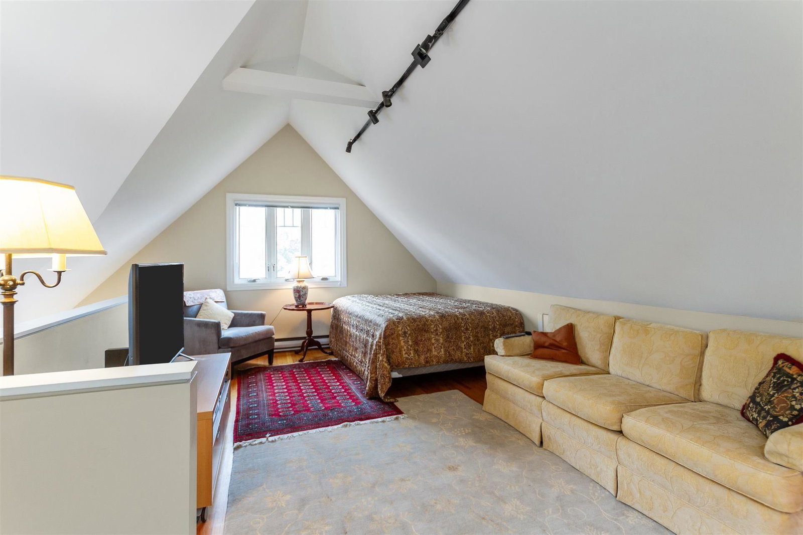 Listing Image 18