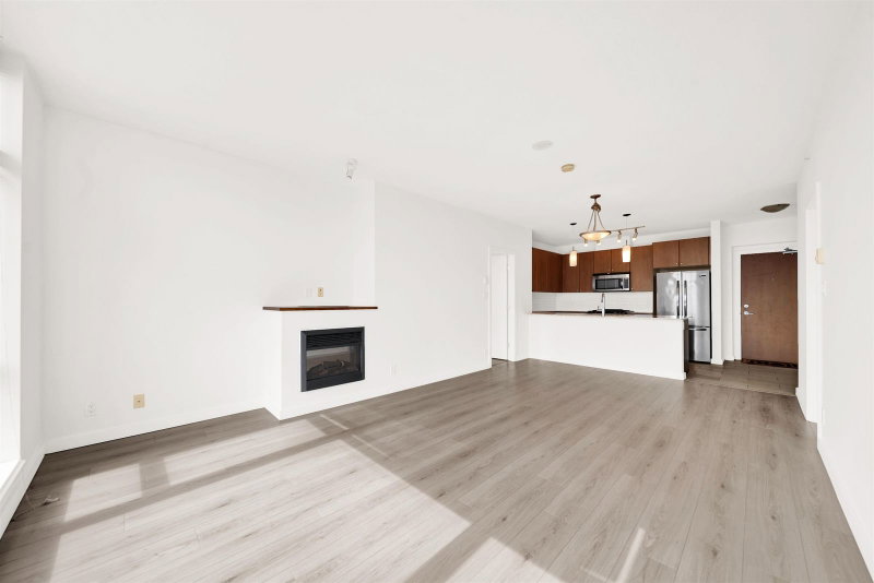 1005 - 280 Ross Drive