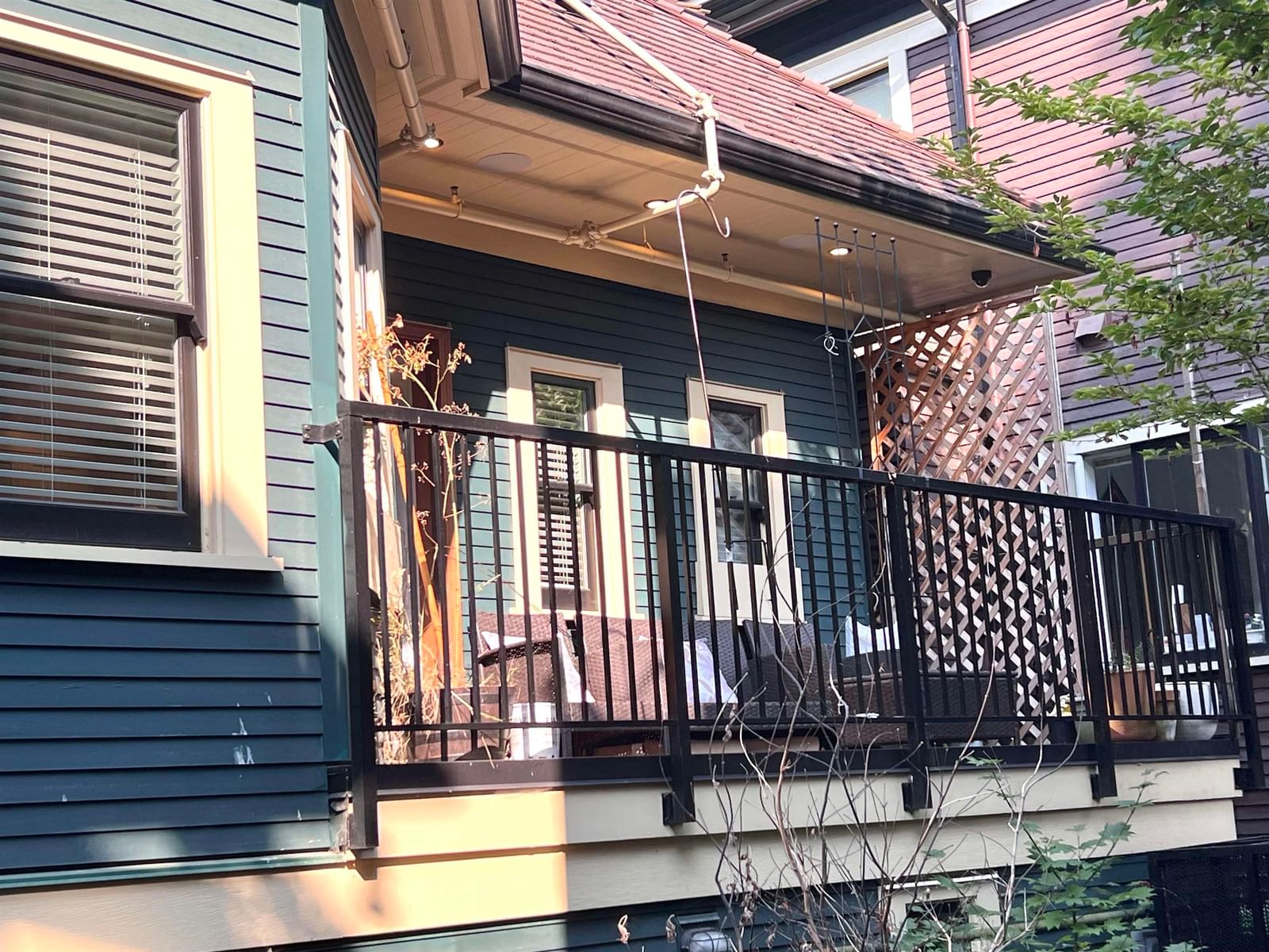 Listing Image 11