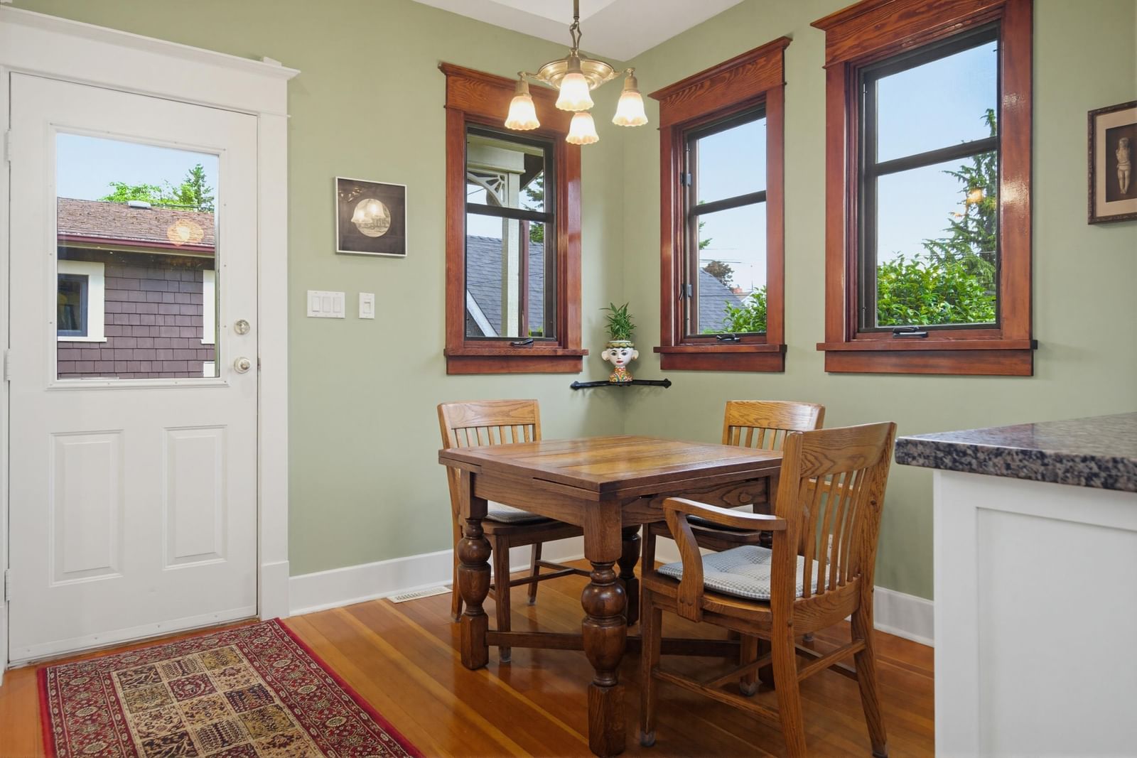 Listing Image 14