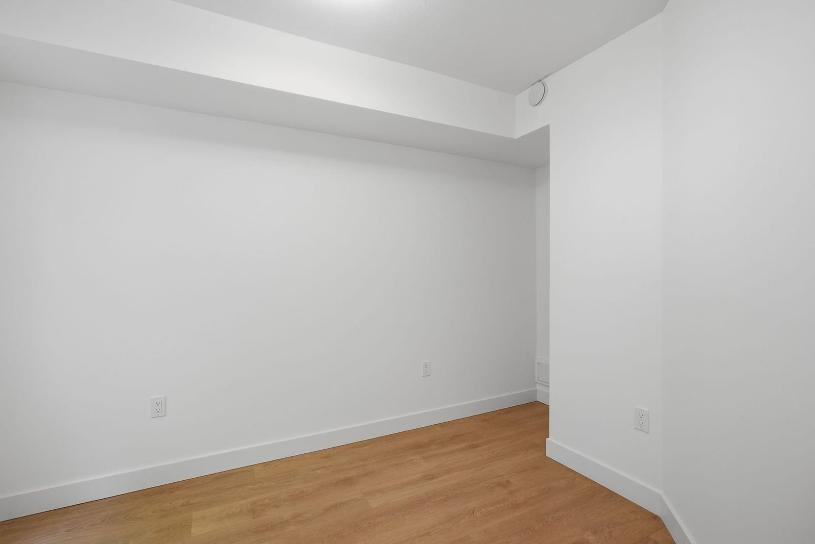 Listing Image 30