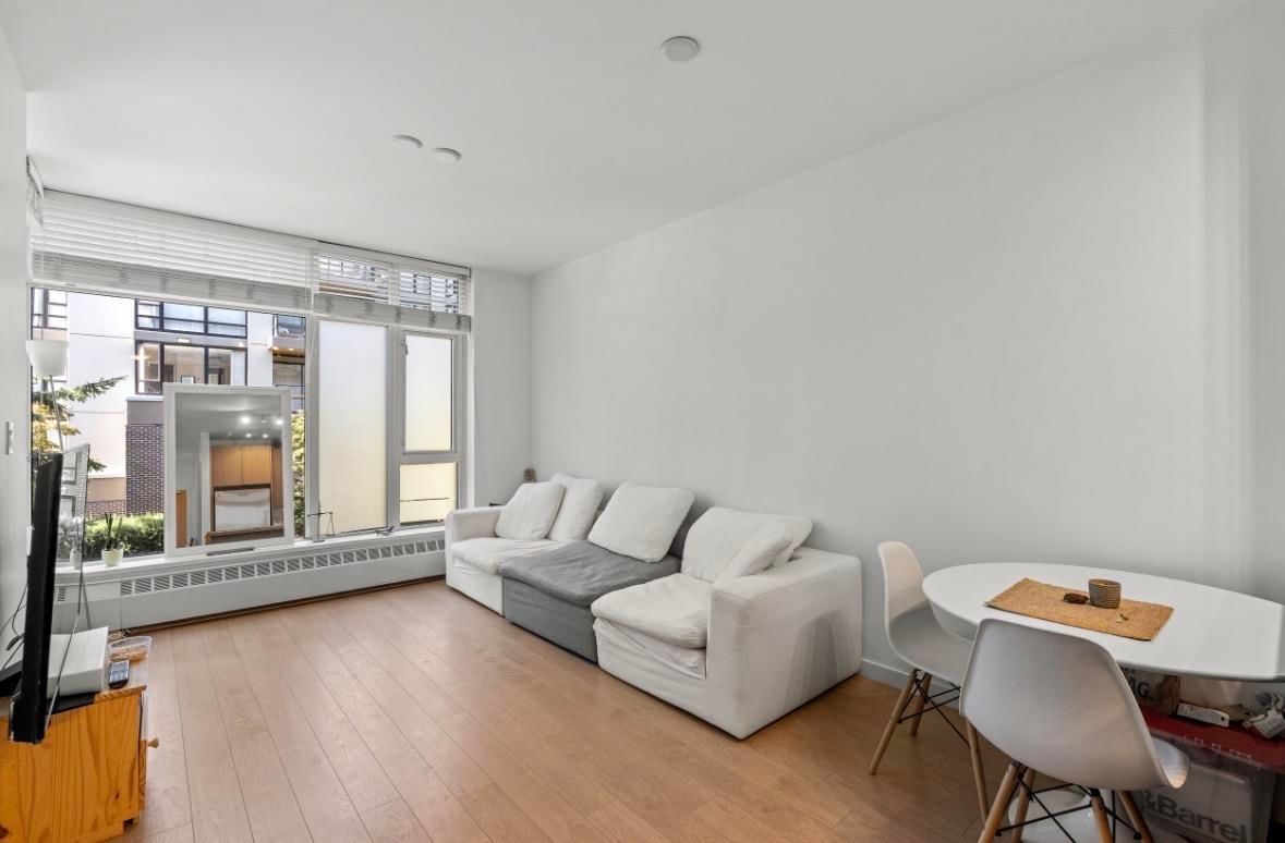 Listing Image 7