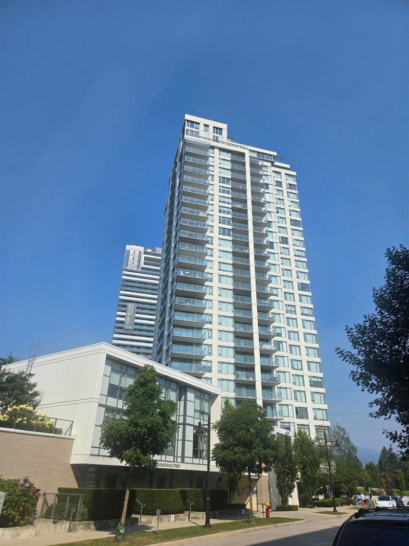 1407 - 602 Como Lake Avenue