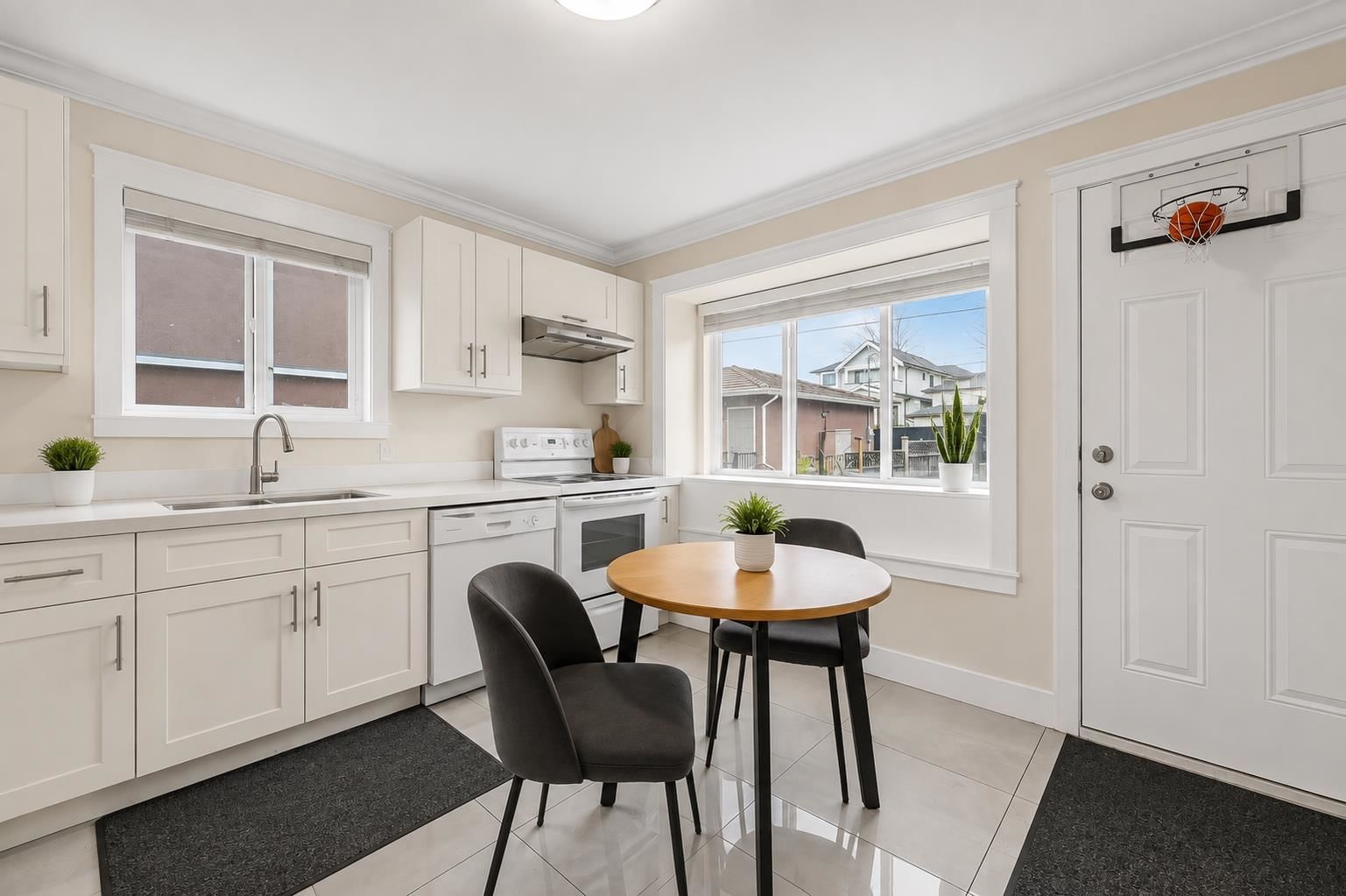 Listing Image 26