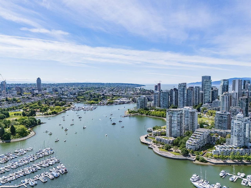 1067 Marinaside Crescent