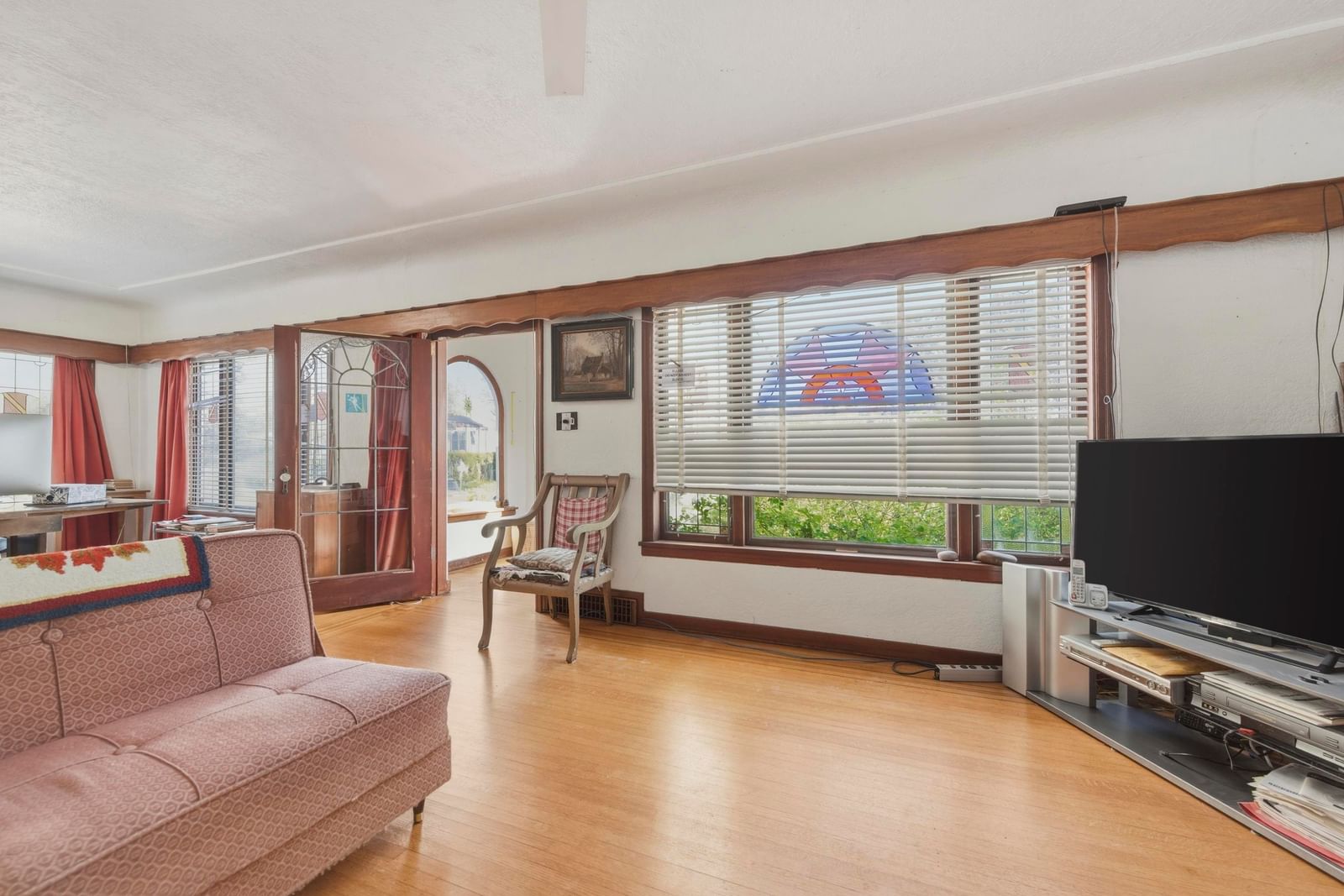 Listing Image 11