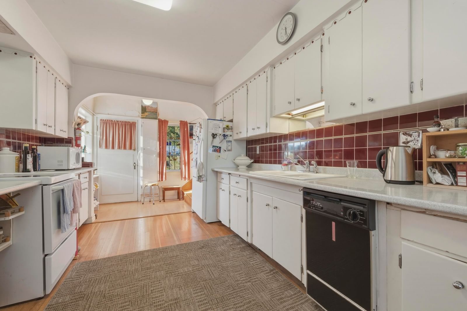 Listing Image 14