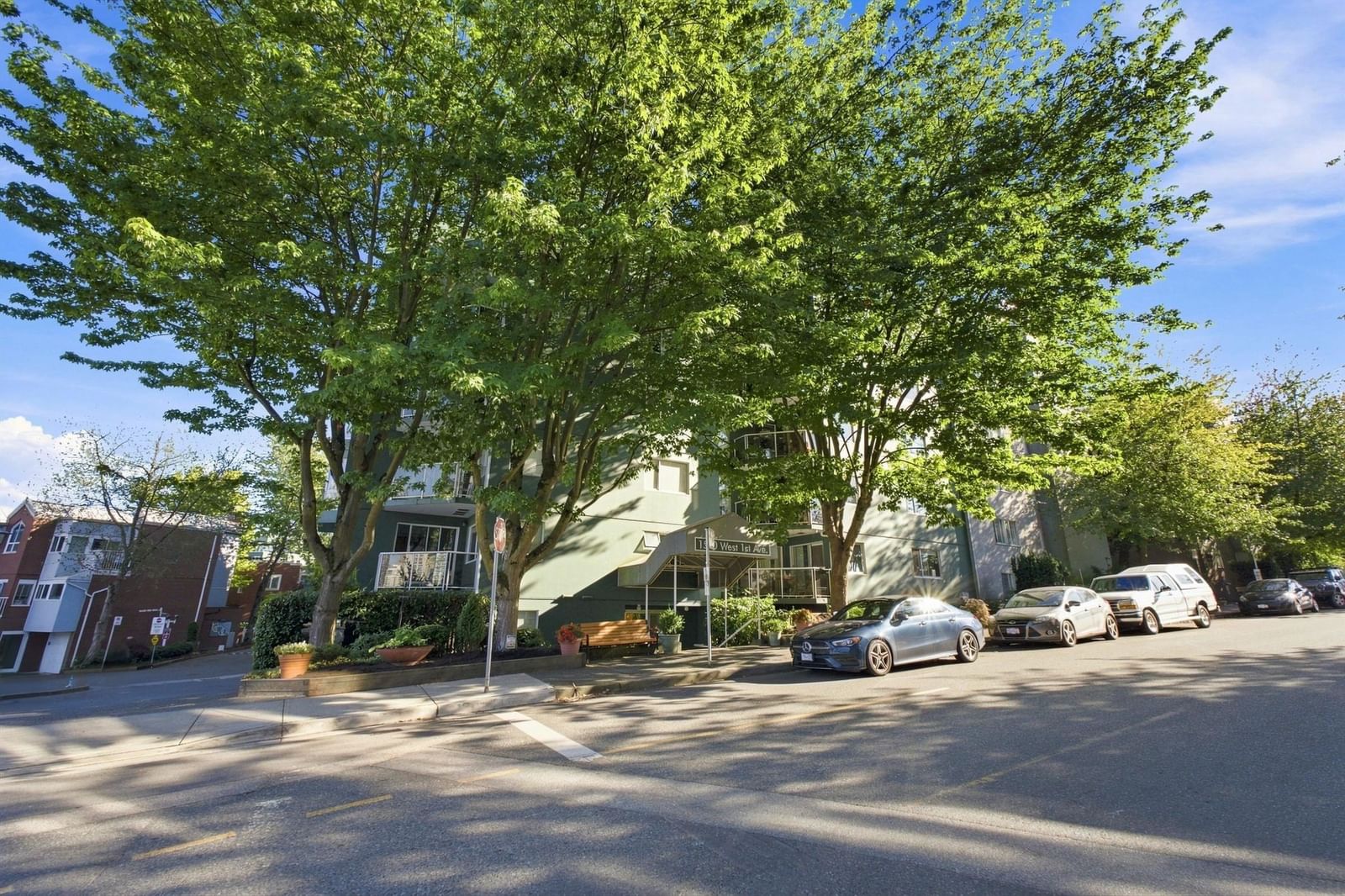 Listing Image 14