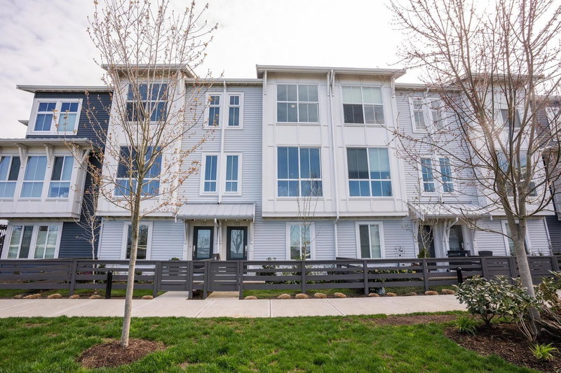 3 - 4716 Orca Way