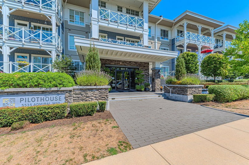 113 - 5535 Admiral Way