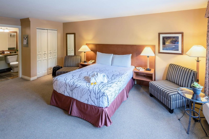 324 - 1490 Highway 99