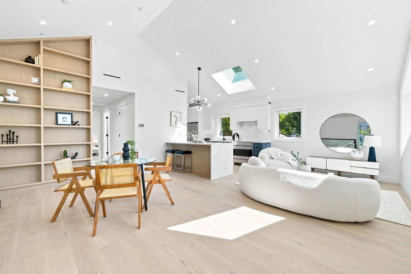 6168 Granville Street