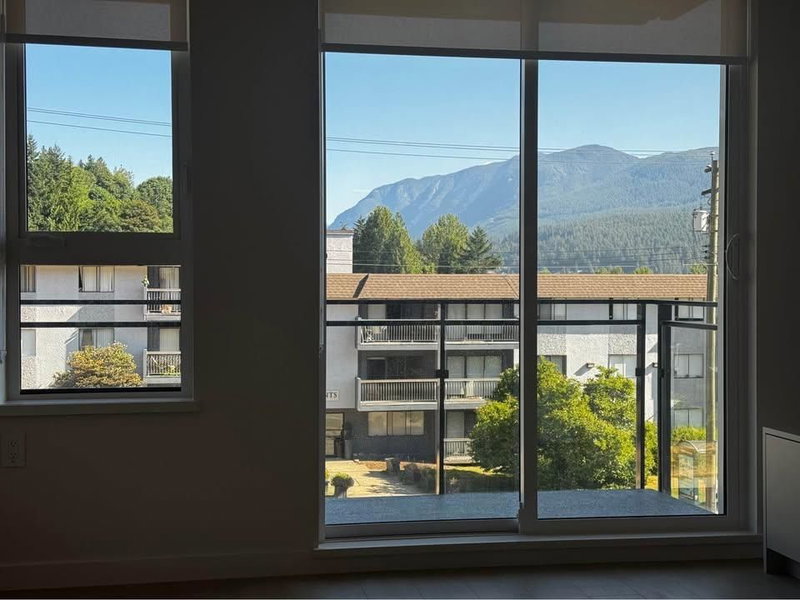 305 - 2015 St Johns St, Port Moody, Bc