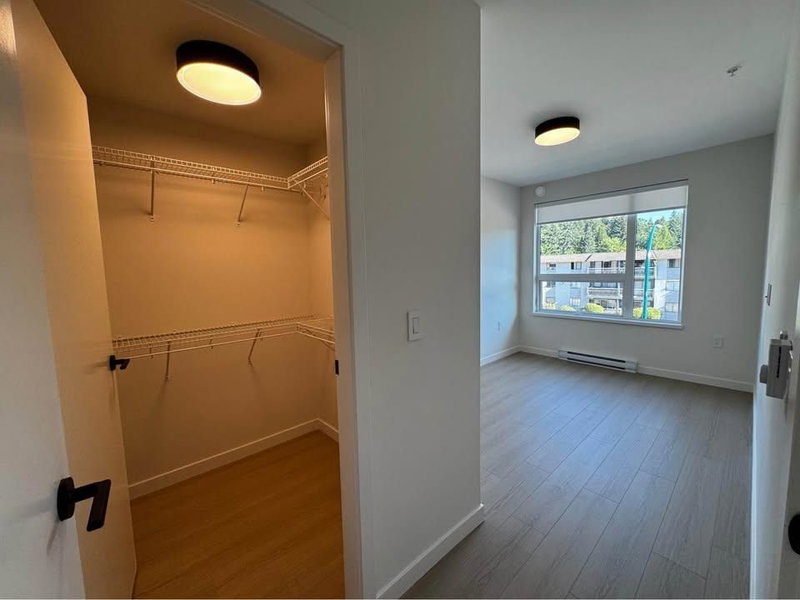 305 - 2015 St Johns St, Port Moody, Bc