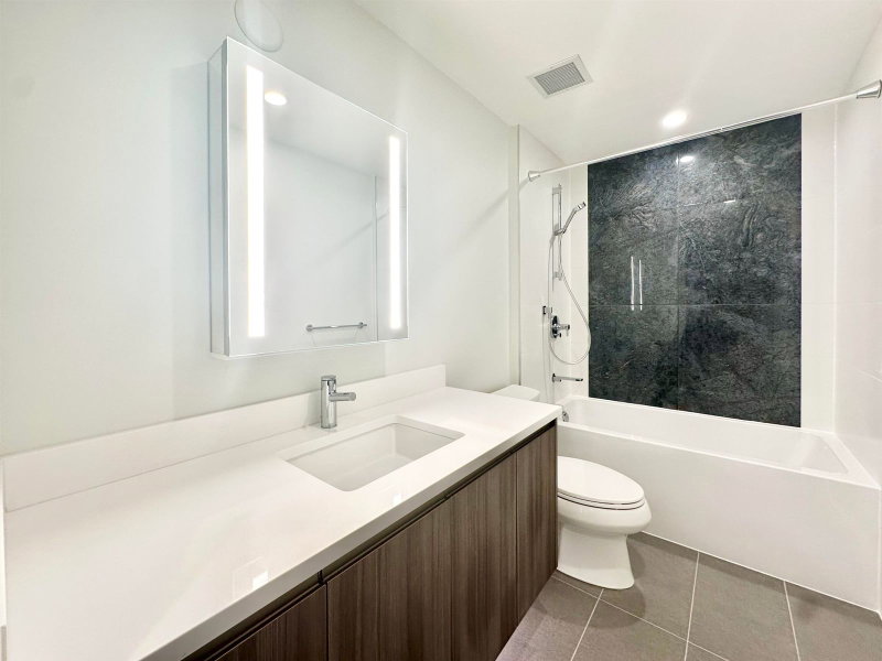 303 - 485 63rd Ave