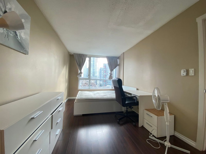 10XX - 1212 Howe Street