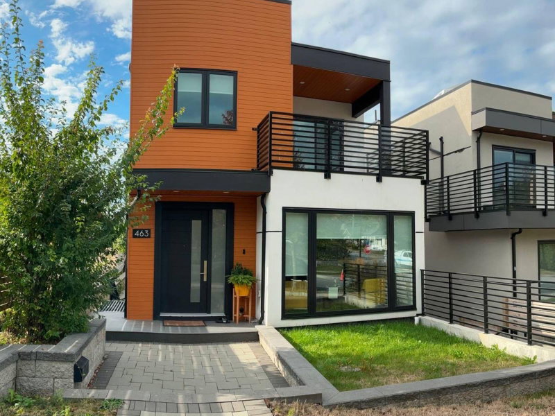 463 14th Street W