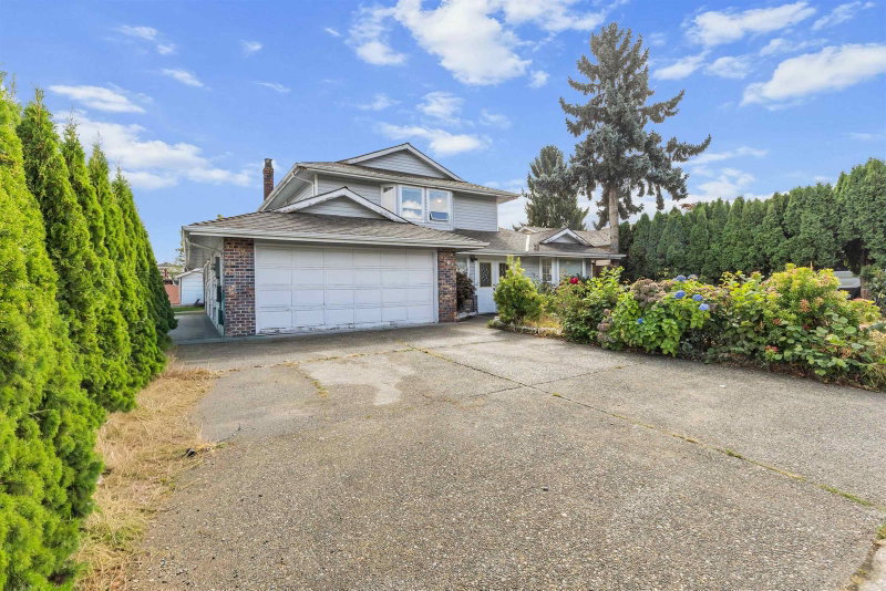 3504 Creston Drive