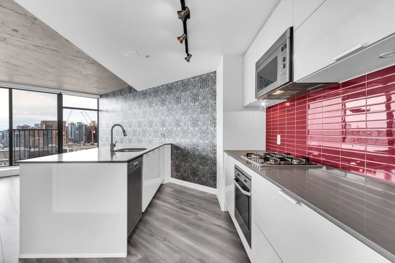 2907 - 128 Cordova Street W