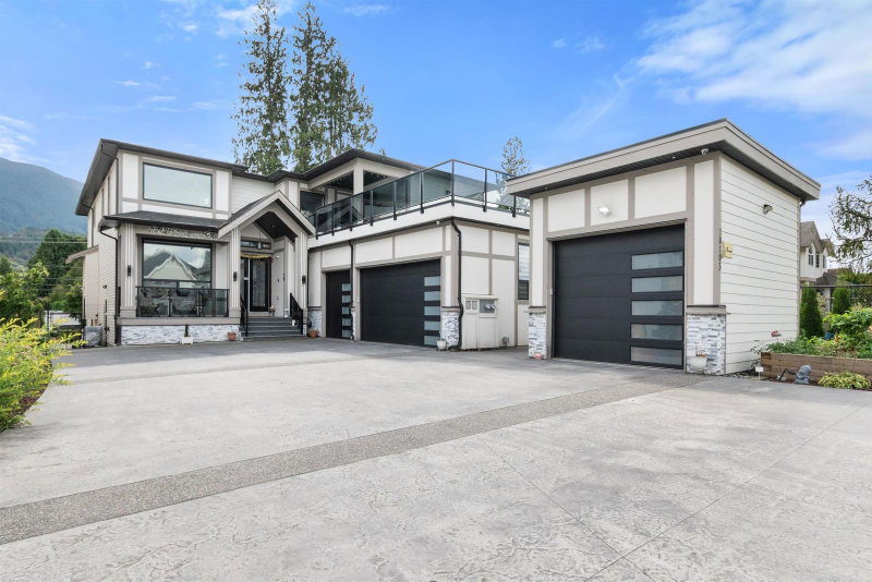 10103 Royalwood Boulevard