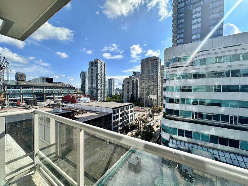 707 - 821 Cambie Street