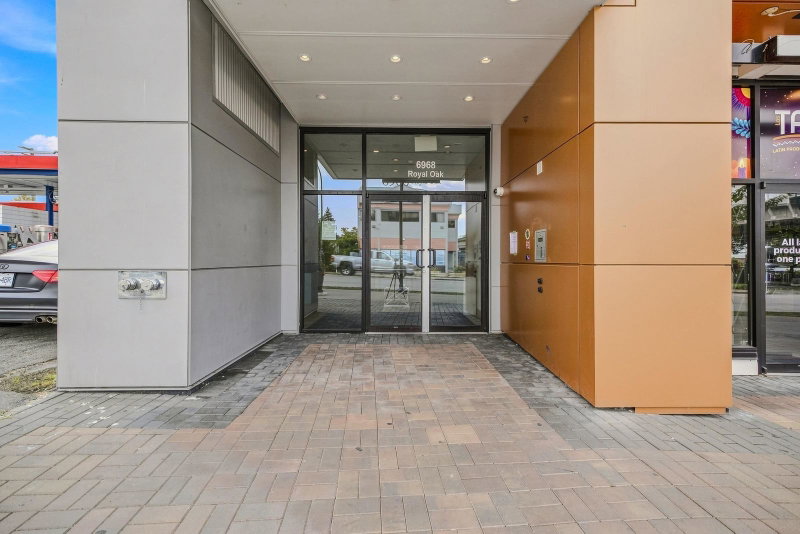 211 - 6968 Royal Oak Avenue
