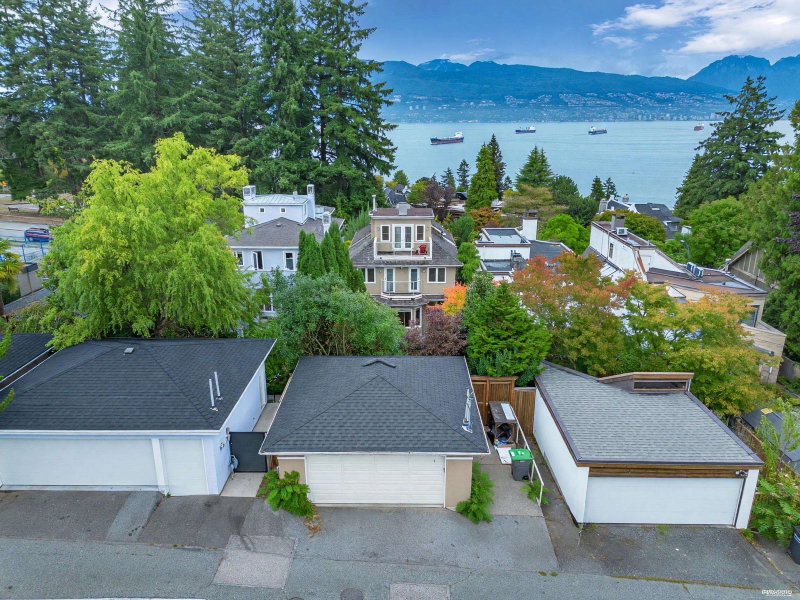 4648 2nd Avenue W