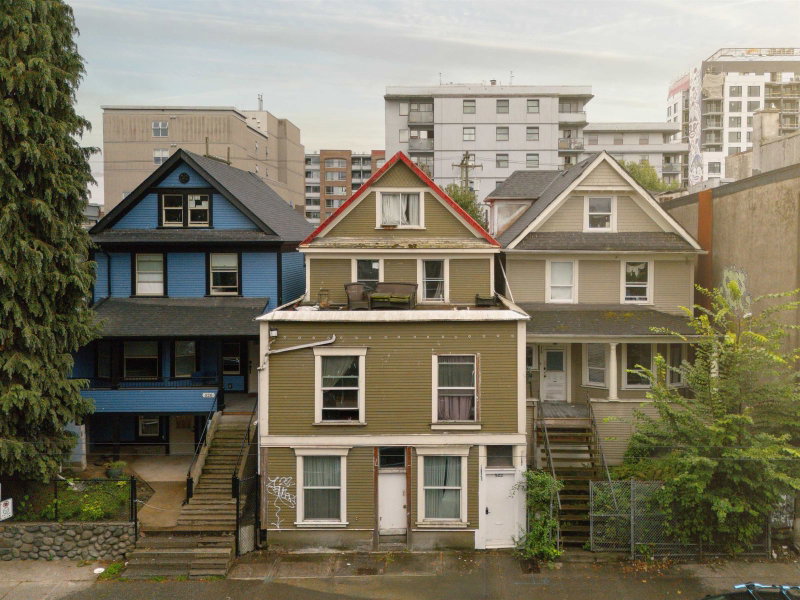 522 Cordova Street E