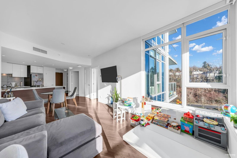 716 - 3557 Sawmill Crescent