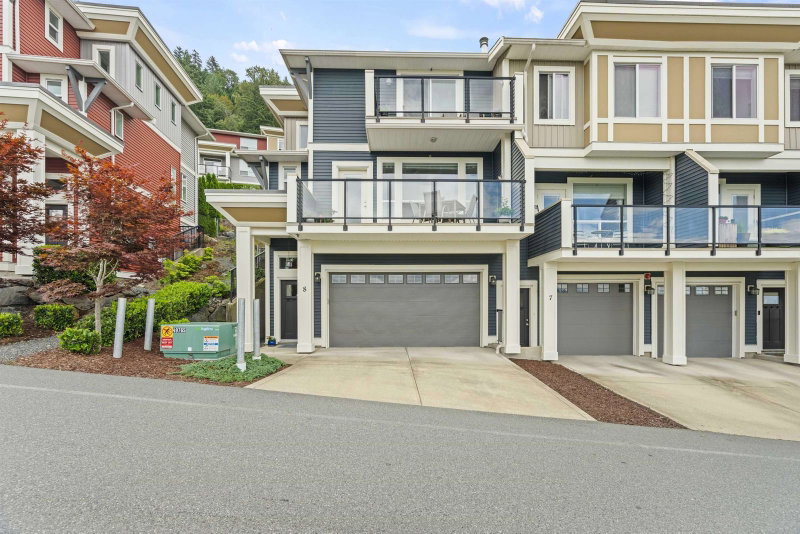 8 - 6026 Lindeman Street