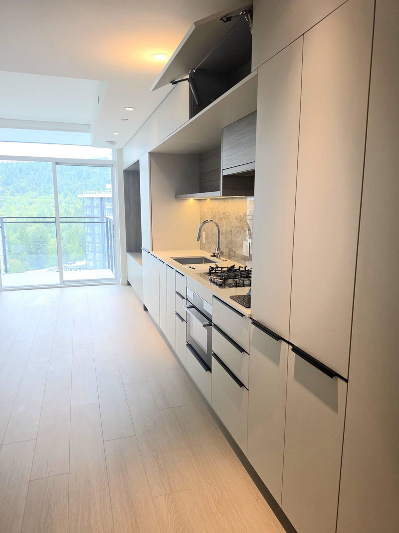 1xx6 - 608 Elmwood Street